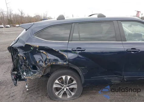 2023 Toyota Highlander Xle из США, поврежденный, VIN 5TDKDRBH8PS040256